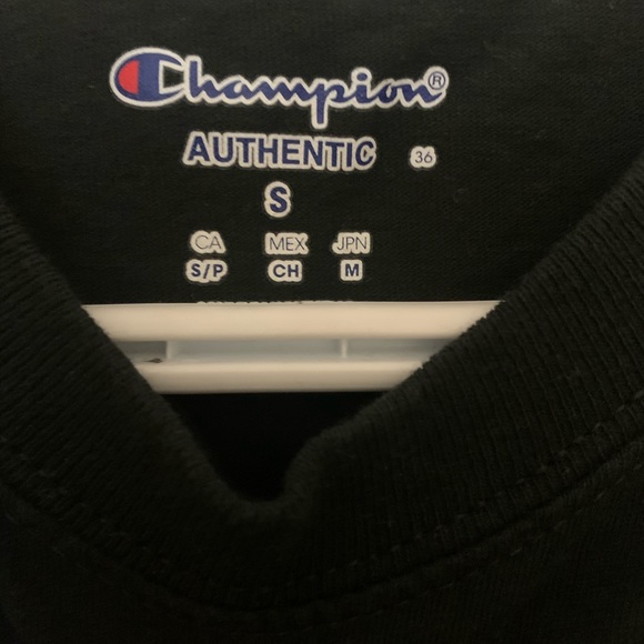 Black t- shirt - Picture 2 of 2